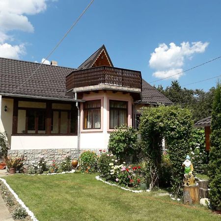 דירות נהויו Casa Fetic מראה חיצוני תמונה