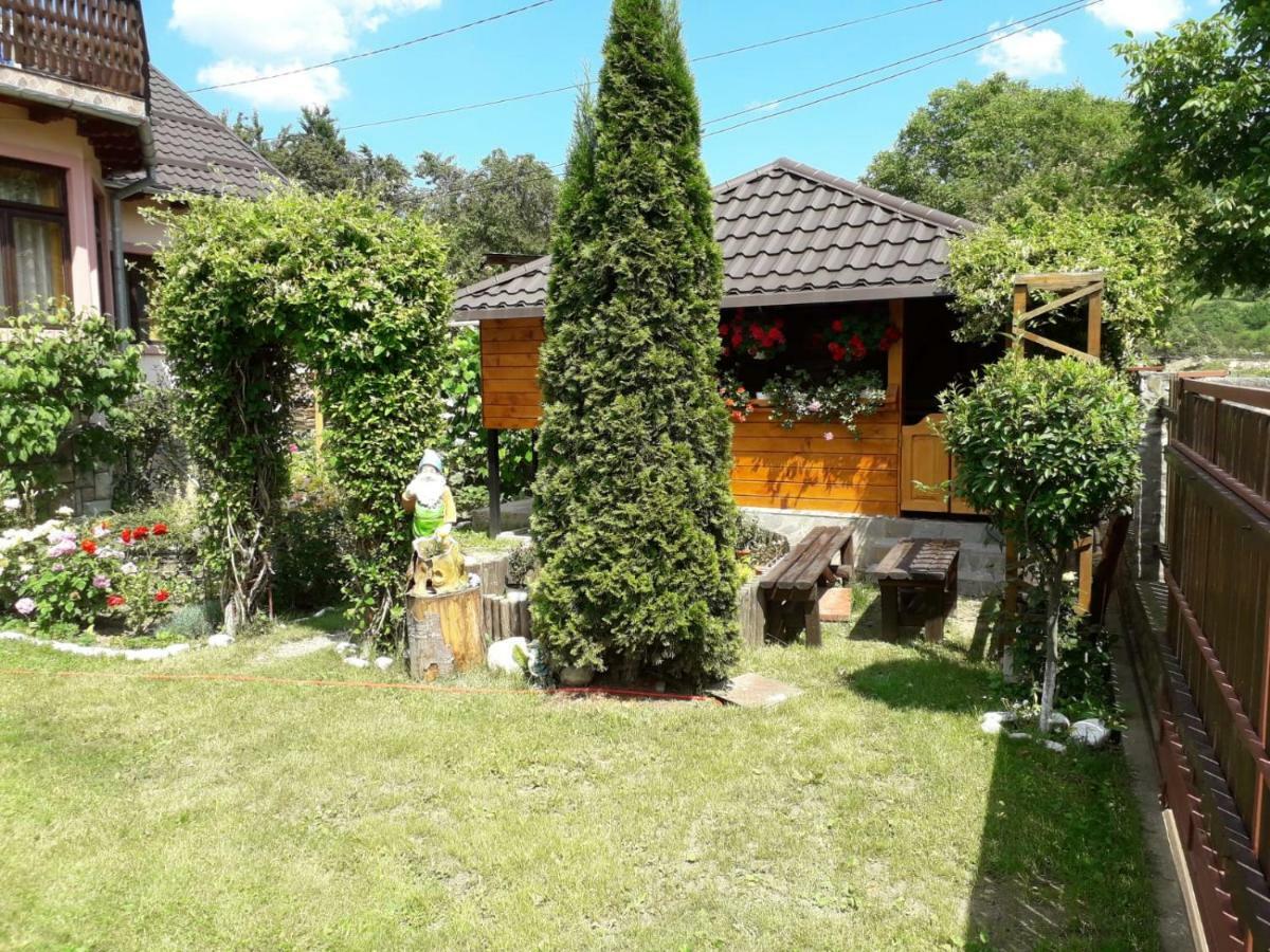 דירות נהויו Casa Fetic מראה חיצוני תמונה