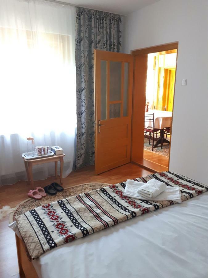 דירות נהויו Casa Fetic מראה חיצוני תמונה